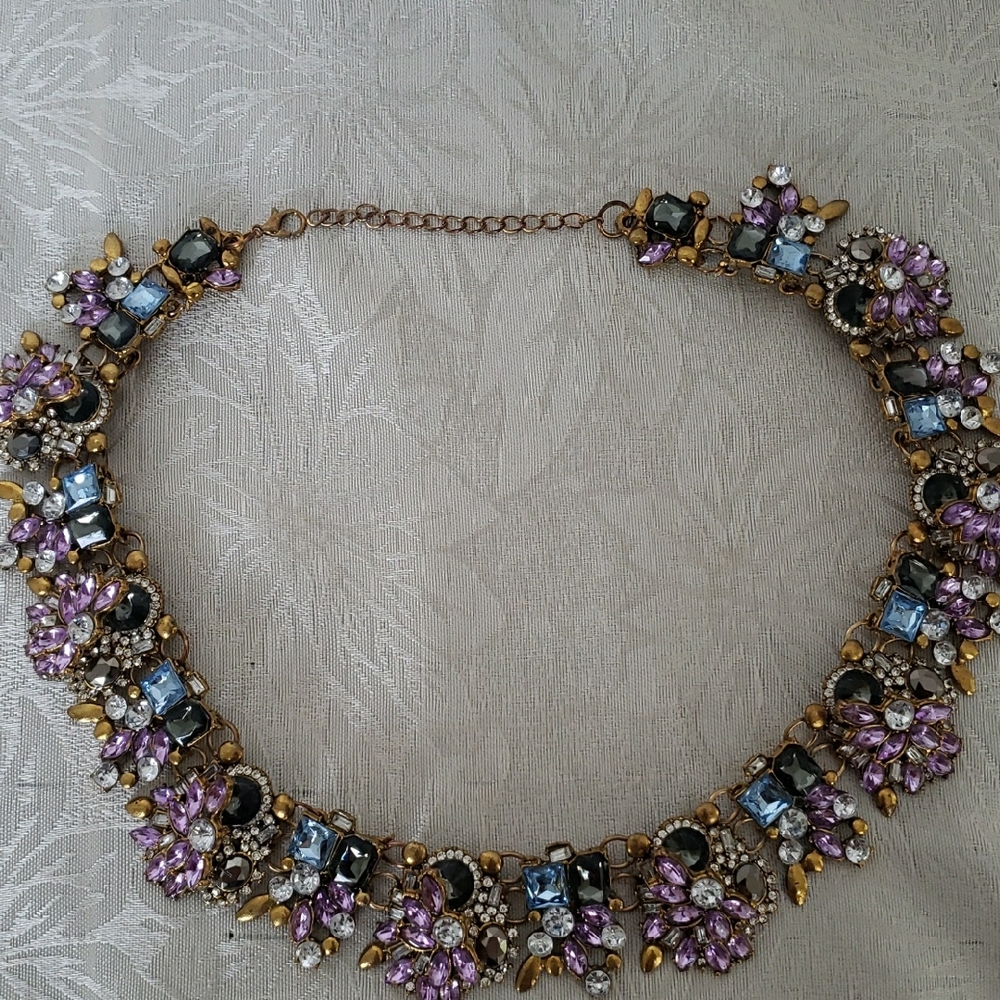 Purple and Gold Necklace with Elegant Design - Picture 2 of 5